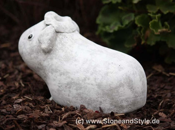 Steinfigur Meerschweinchen "Helmut"