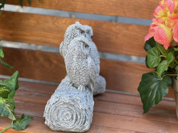 Steinfigur "3 Eulen auf Baumstamm"