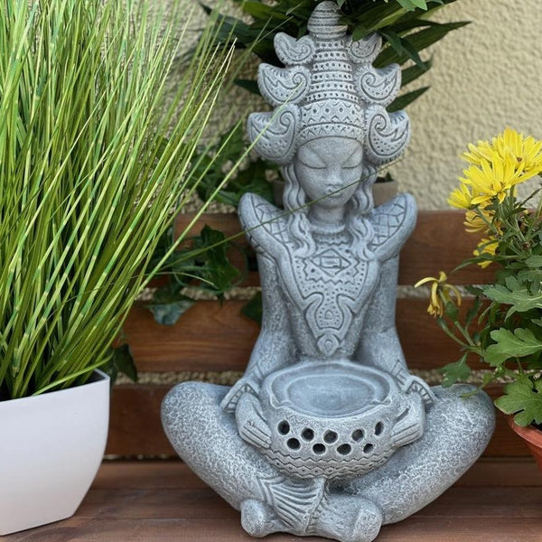 Steinfigur  indische Göttin Sarasvati