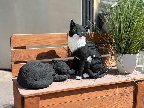 Steinfigur Katze sitzend " Murphy " personalisiert