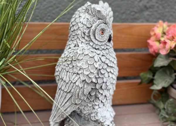 Steinfigur Kauz auf Ast