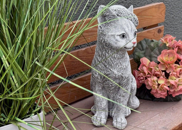 Steinfigur Katze Schlafmütze