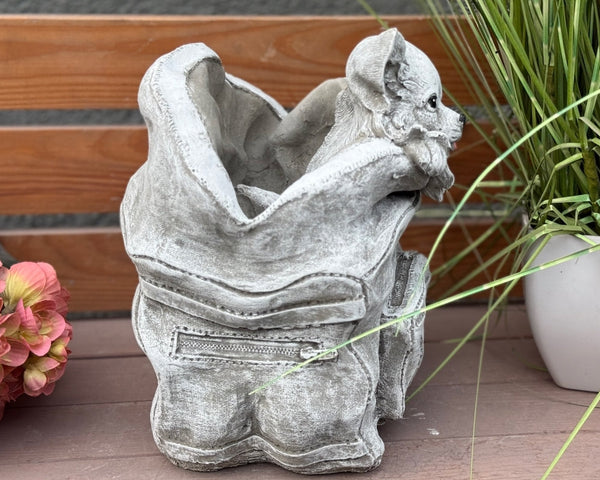 Steinfigur Chihuahua in Handtasche