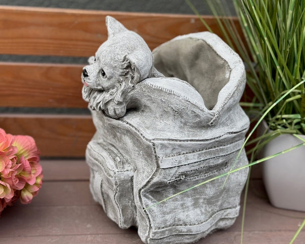 Steinfigur Chihuahua in Handtasche