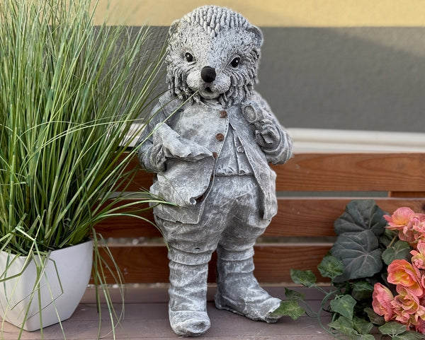 Steinfigur Igel Daniel stehend
