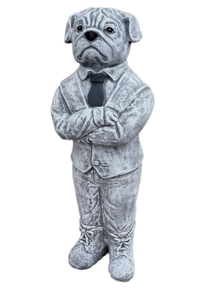 Steinfigur Mops Gentleman freigestellt massive Hundefigur aus Steinguss frostfest wetterfest