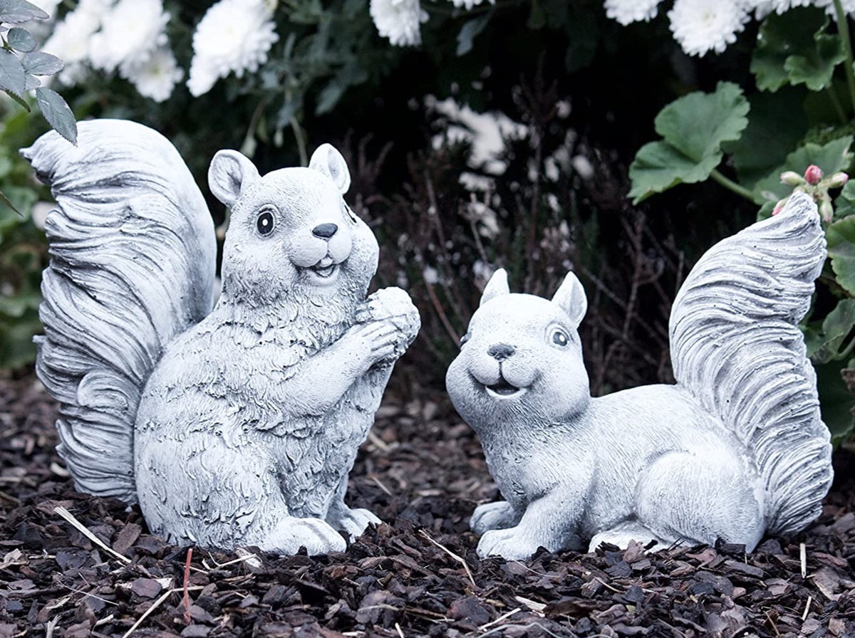Steinfigur Eichhörnchen Stehend Frostfest Wetterfest