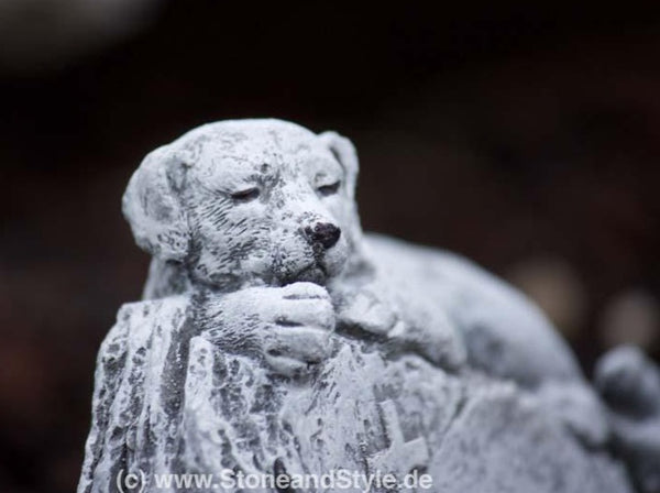 Steinfigur Grabschmuck Hund "Geliebt und Unvergessen"