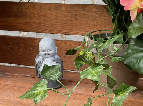 Steinfigur kleiner Shaolin Mönch