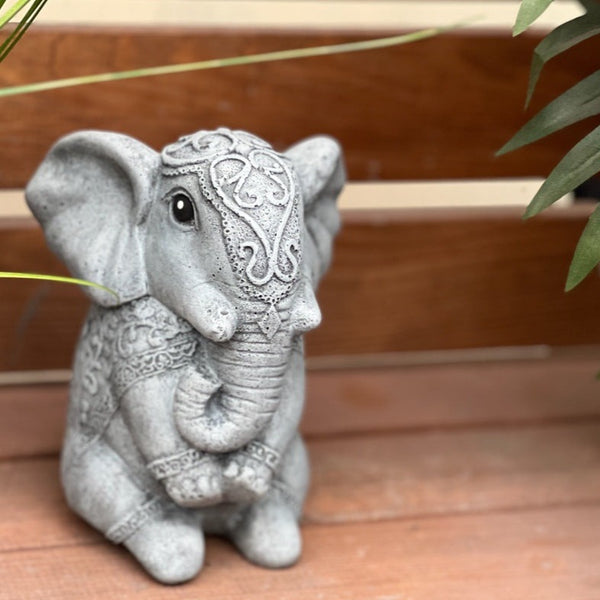 Steinfigur indischer Elefant